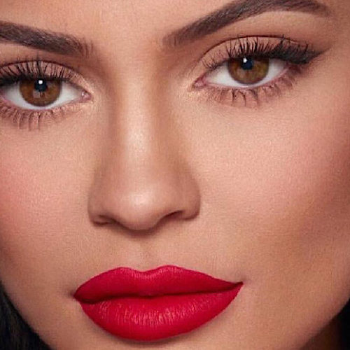 Is Kylie Jenner The Smartest Business Woman Today?  From ‘Keeping Up With The Kardashians’ To Building her Makeup Empire, She is Unstoppable