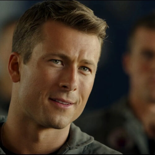 The Rise and Journey of Glen Powell: Hollywood’s New Leading Man and Blockbuster King